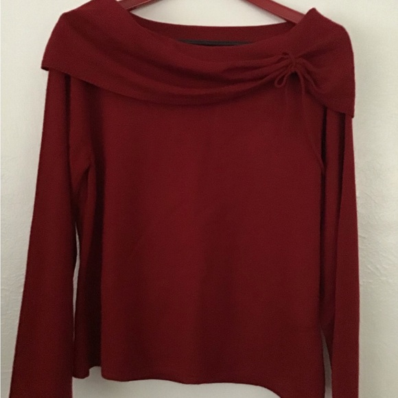 Emma James size xl.Color red. - Picture 3 of 5